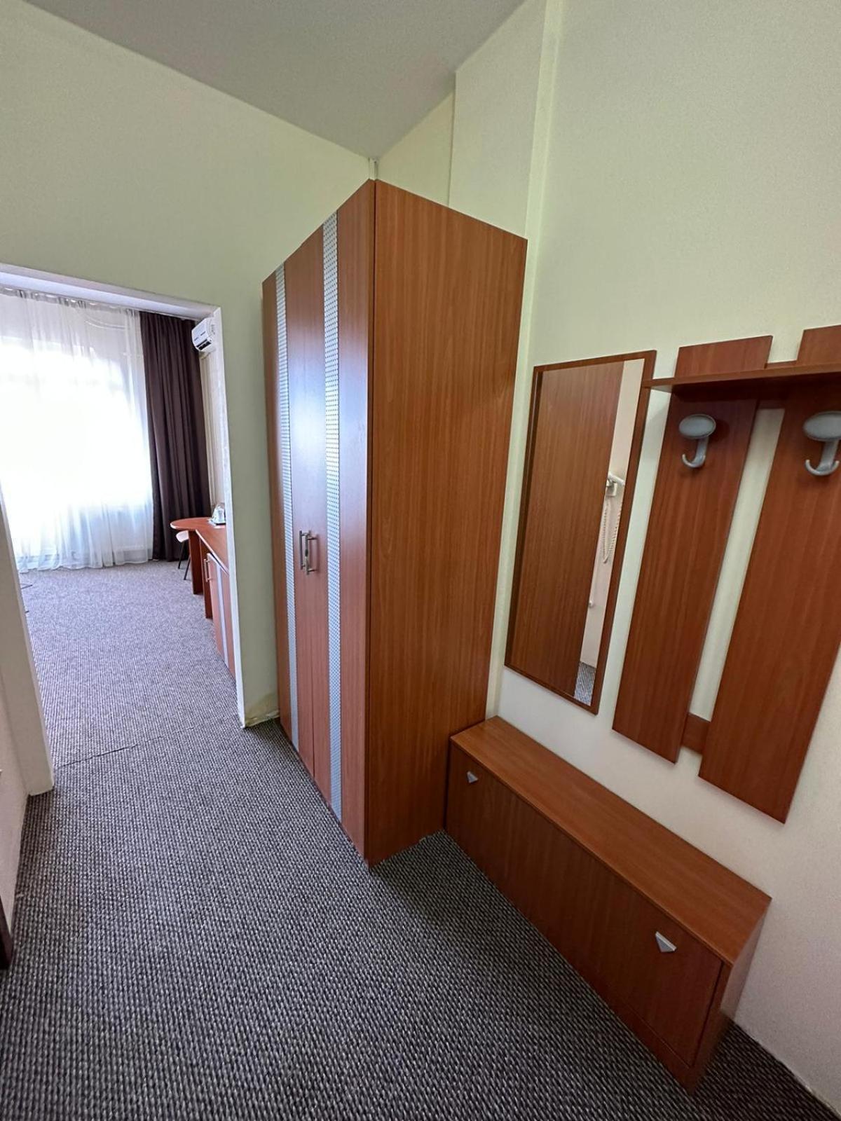 Hotel Diana Бистриця Екстер'єр фото