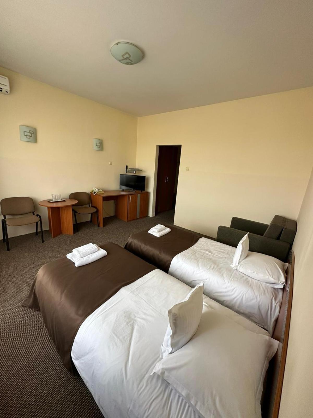 Hotel Diana Бистриця Екстер'єр фото