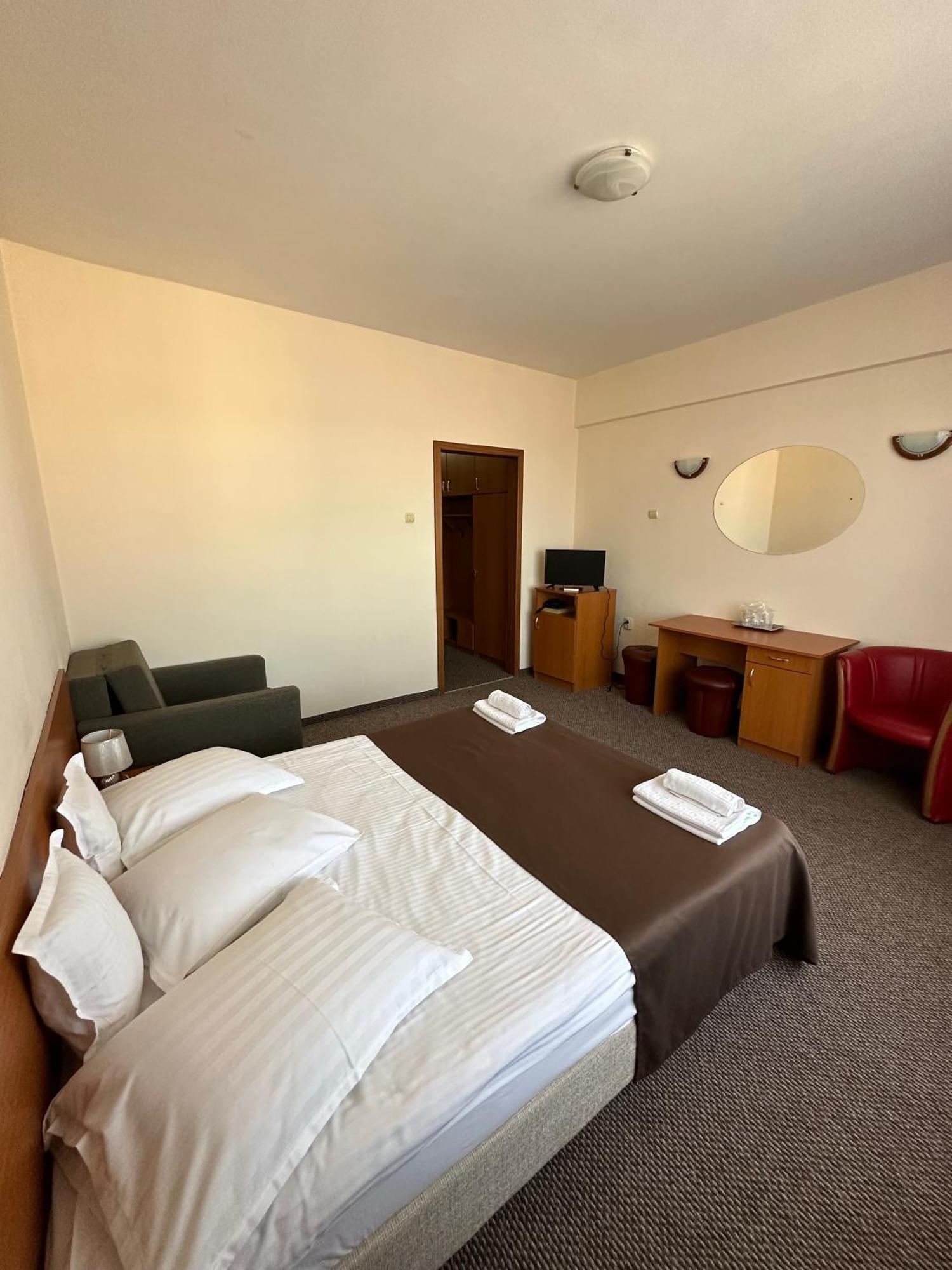 Hotel Diana Бистриця Екстер'єр фото