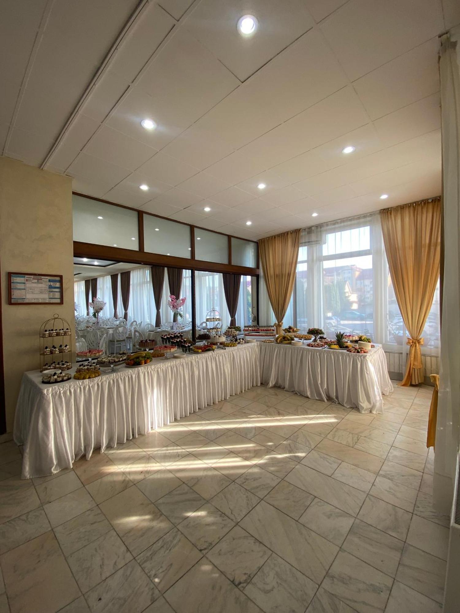 Hotel Diana Бистриця Екстер'єр фото