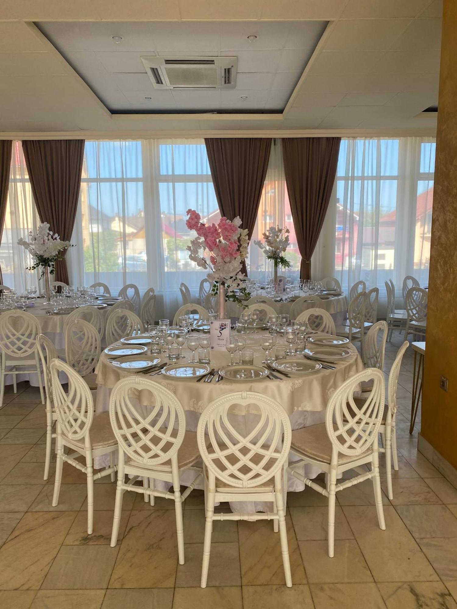 Hotel Diana Бистриця Екстер'єр фото