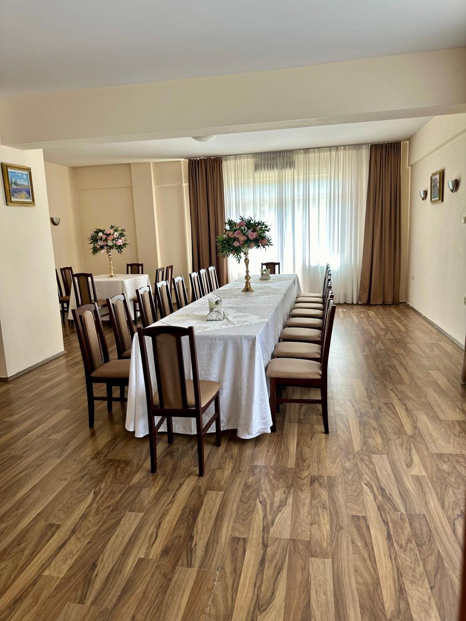 Hotel Diana Бистриця Екстер'єр фото